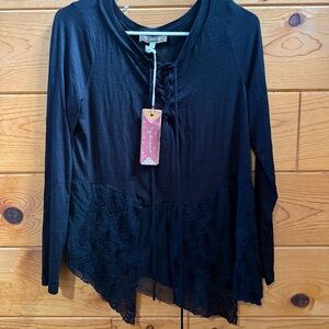 Elegant Black Lace and Mesh Women Top Buckle Gimmicks Top XS